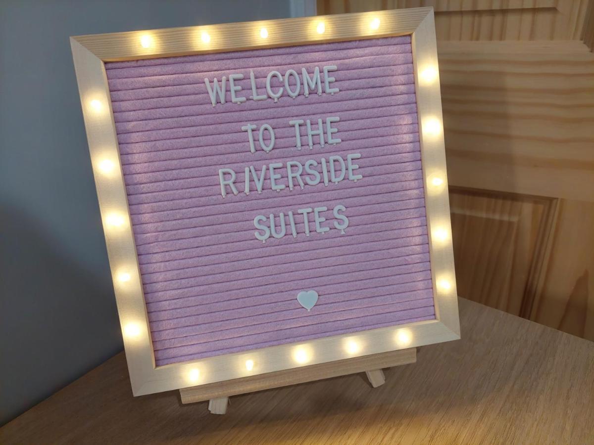 The York Riverside Suites Exterior photo